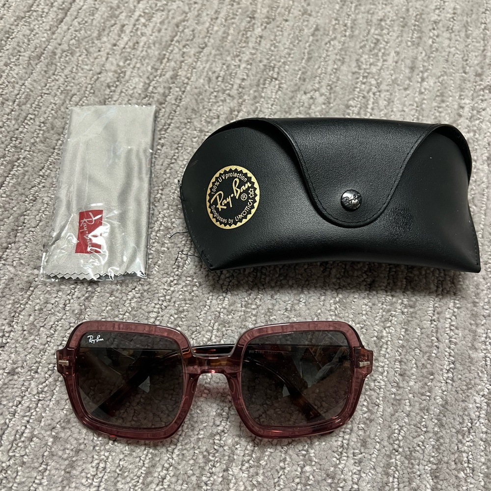 Pink square raybans